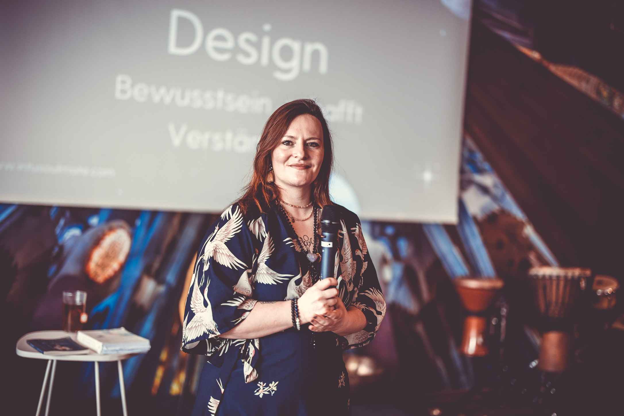 Melanie Dorn im Vortrag über Human Design